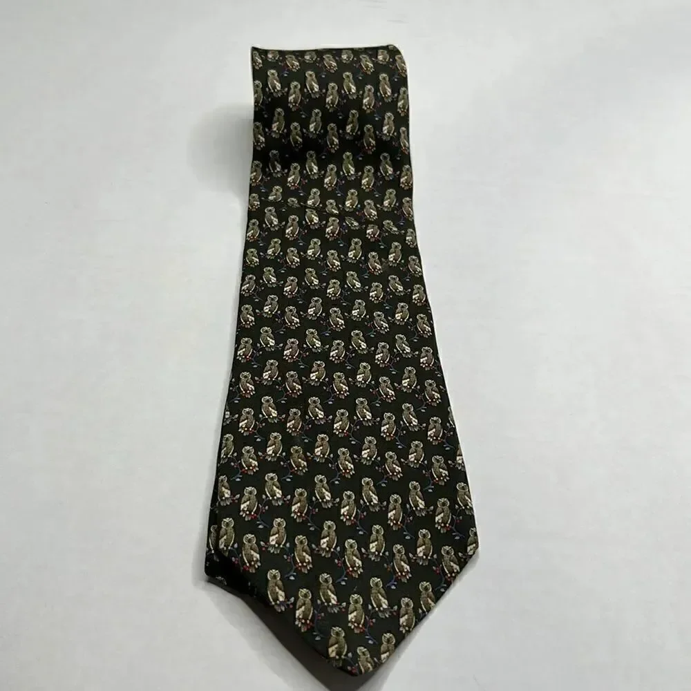 Brooks Brothers Basics Silk tie with owl print in Hunter green EUC